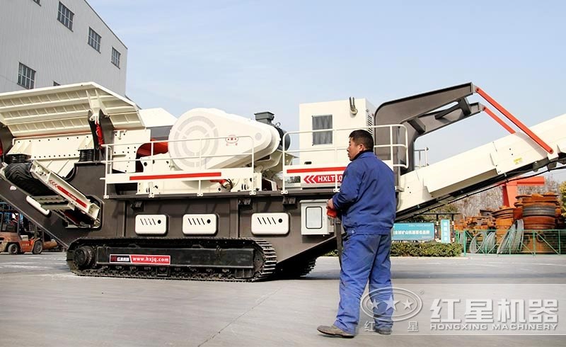 車載移動砸石頭機遙控作業(yè)，占地小，直達現(xiàn)場